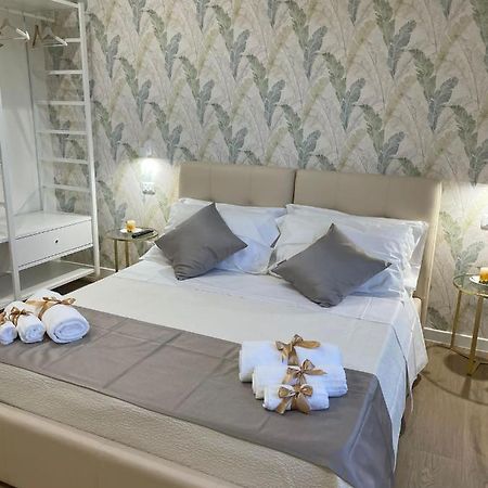 Luna&Sole Oreste Apartments - Self Check-In Bari Kültér fotó