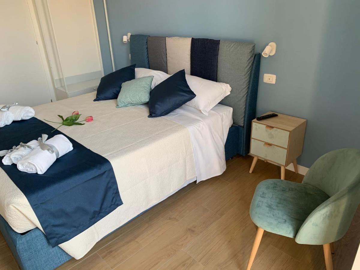 Luna&Sole Oreste Apartments - Self Check-In Bari Kültér fotó