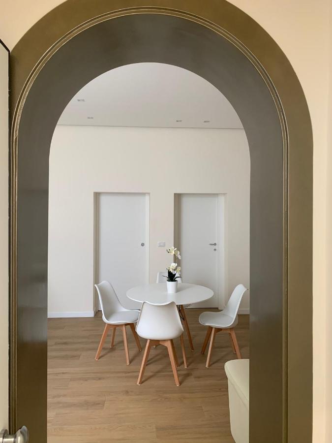 Luna&Sole Oreste Apartments - Self Check-In Bari Kültér fotó